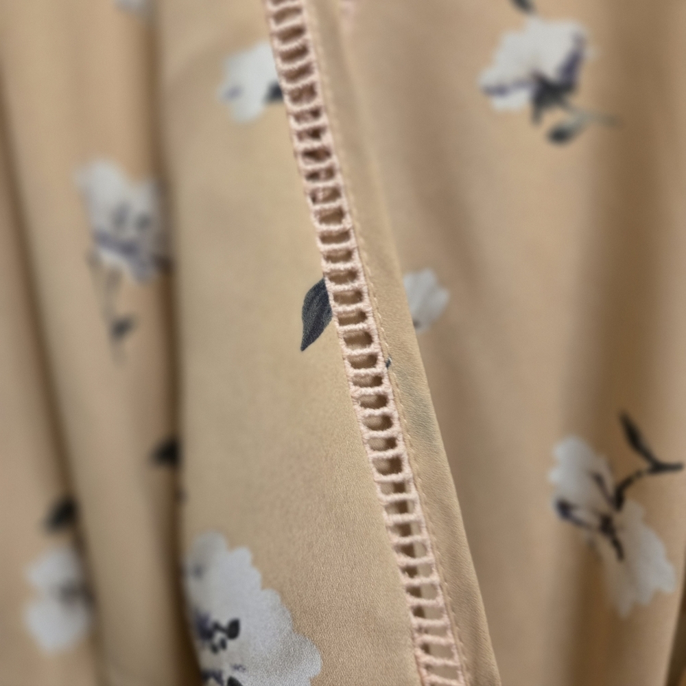 Womens Floral Sleeveless Wrap Top - Picture 3 of 5